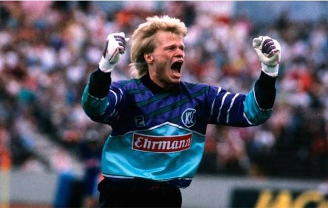 队以强劲的 队以强劲的