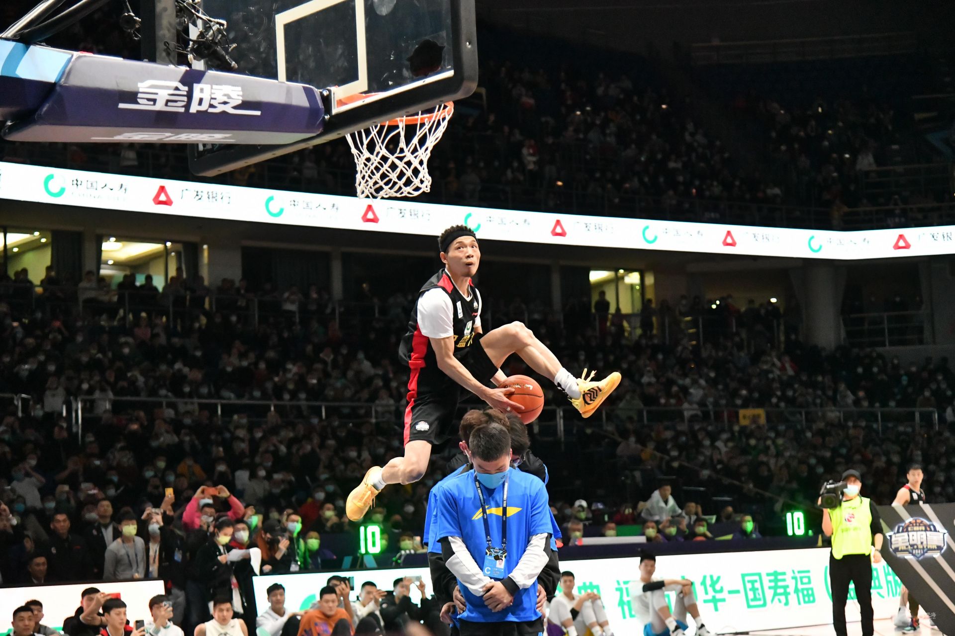 帕利尼亚因 帕利尼亚因