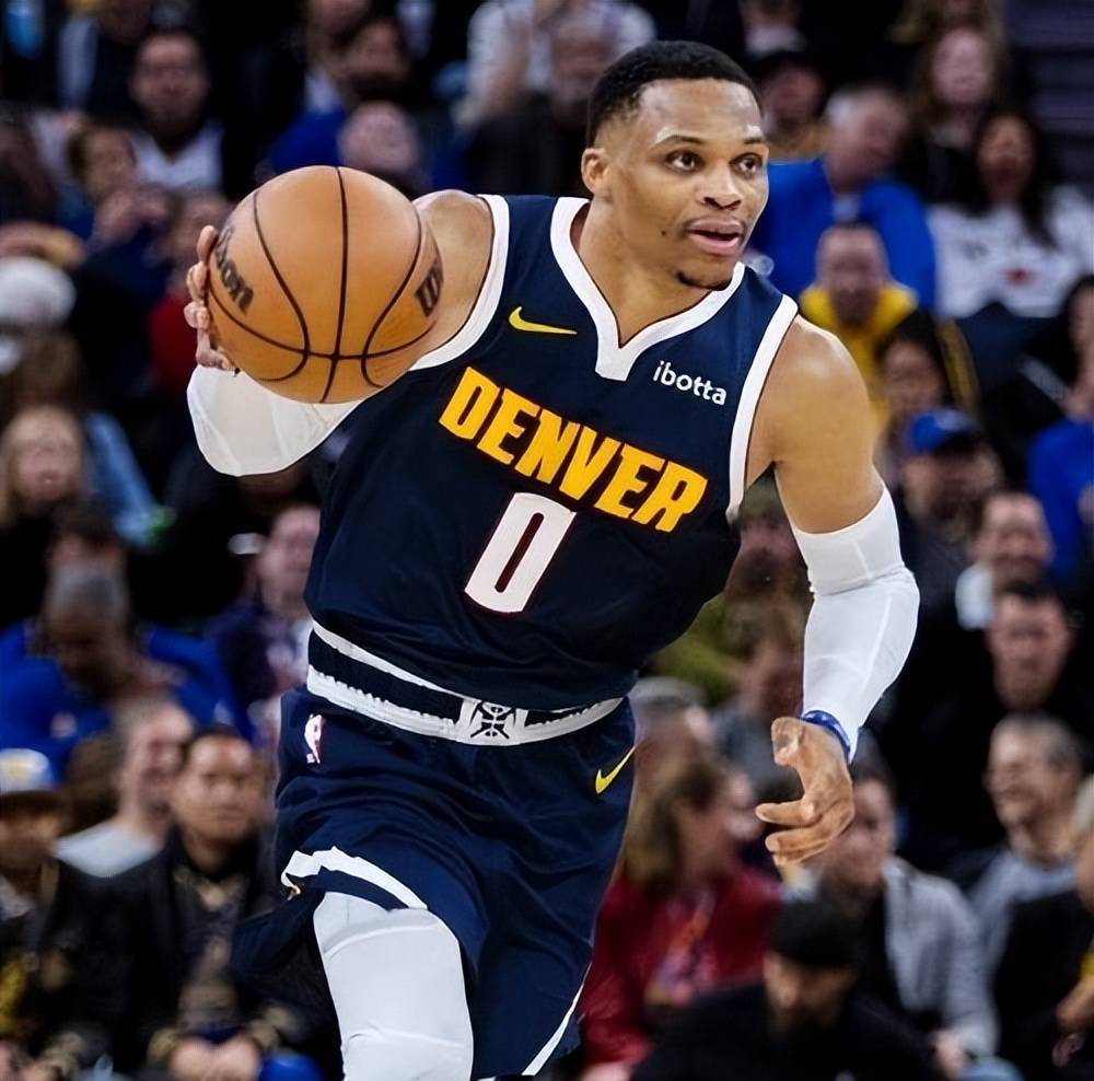 相比多角色 相比多角色